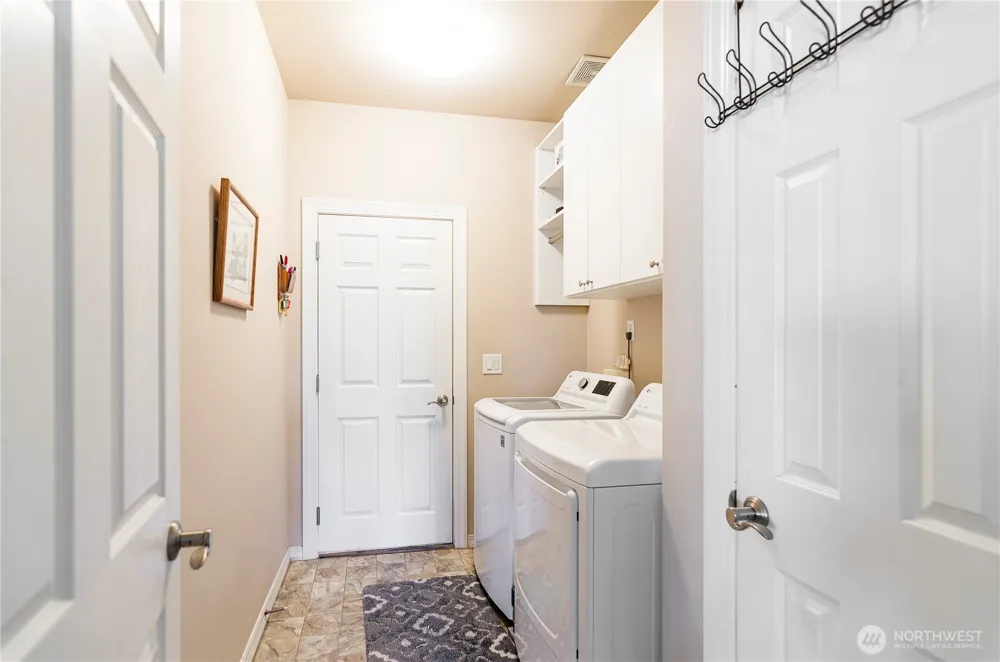 8210 Vashon Drive NE Lacey, WA 98516
