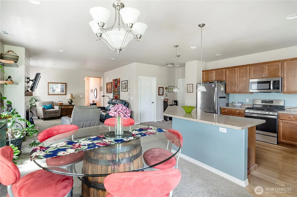 8210 Vashon Drive NE Lacey, WA 98516