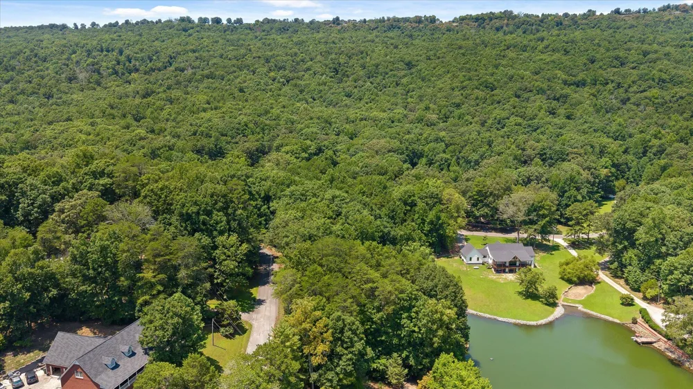 488 Lake Hills Drive Trenton, GA 30752