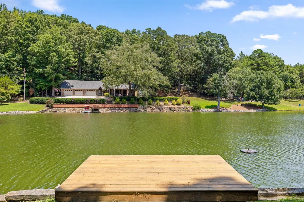 488 Lake Hills Drive Trenton, GA 30752