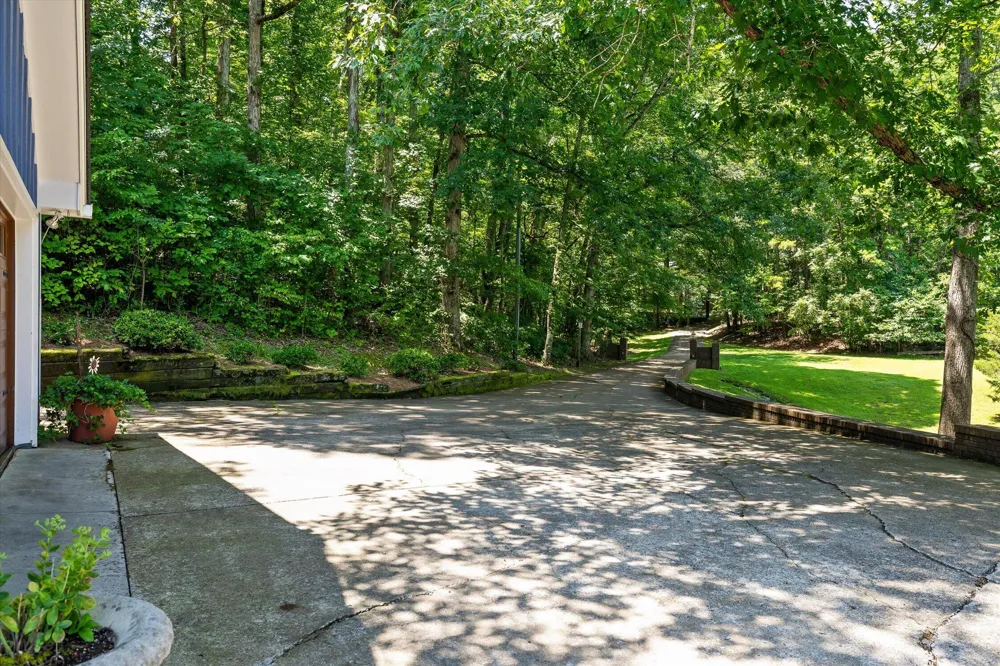 488 Lake Hills Drive Trenton, GA 30752