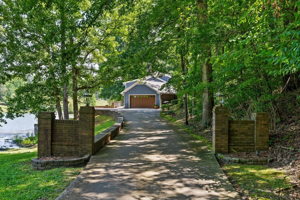 488 Lake Hills Drive Trenton, GA 30752