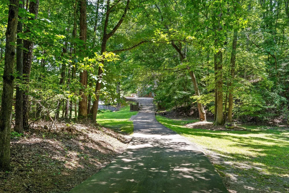 488 Lake Hills Drive Trenton, GA 30752