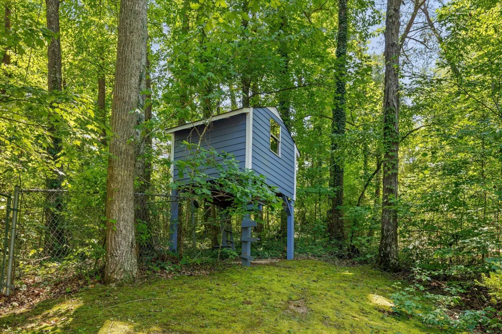 488 Lake Hills Drive Trenton, GA 30752