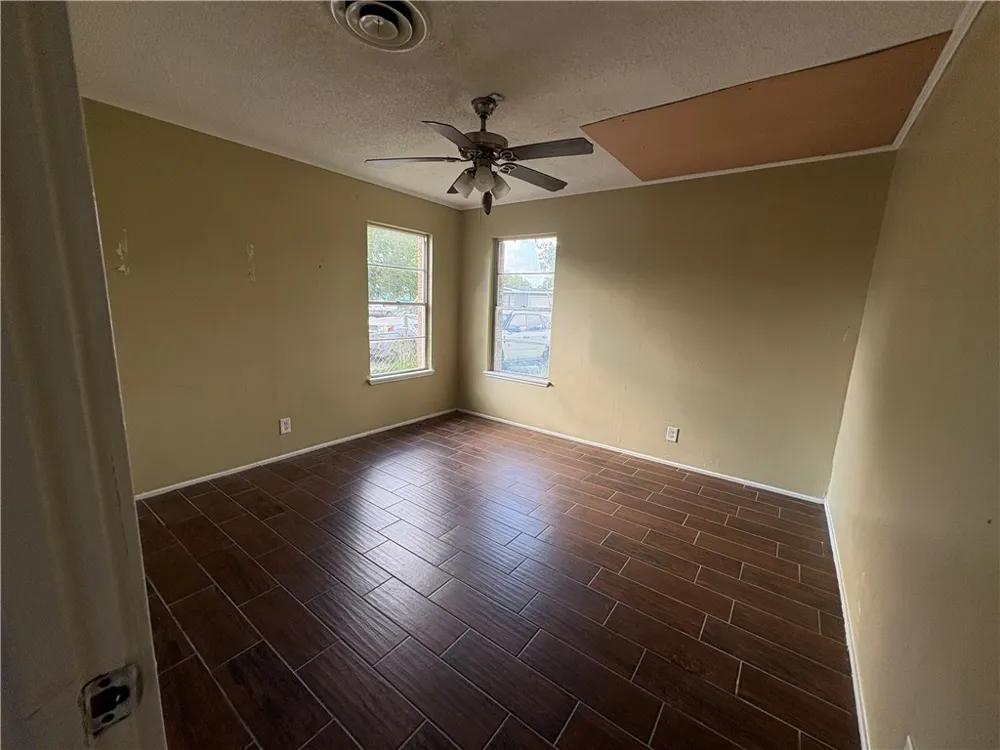 6026 Orms Drive Corpus Christi, TX 78412