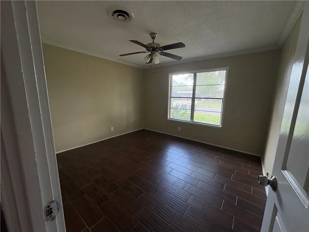 6026 Orms Drive Corpus Christi, TX 78412
