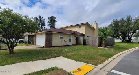1319 Calabria Road