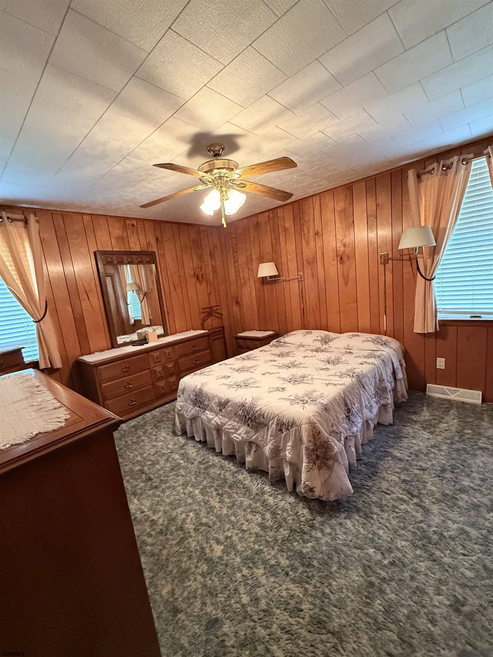 504 Pierce Ave Linwood, NJ 08221