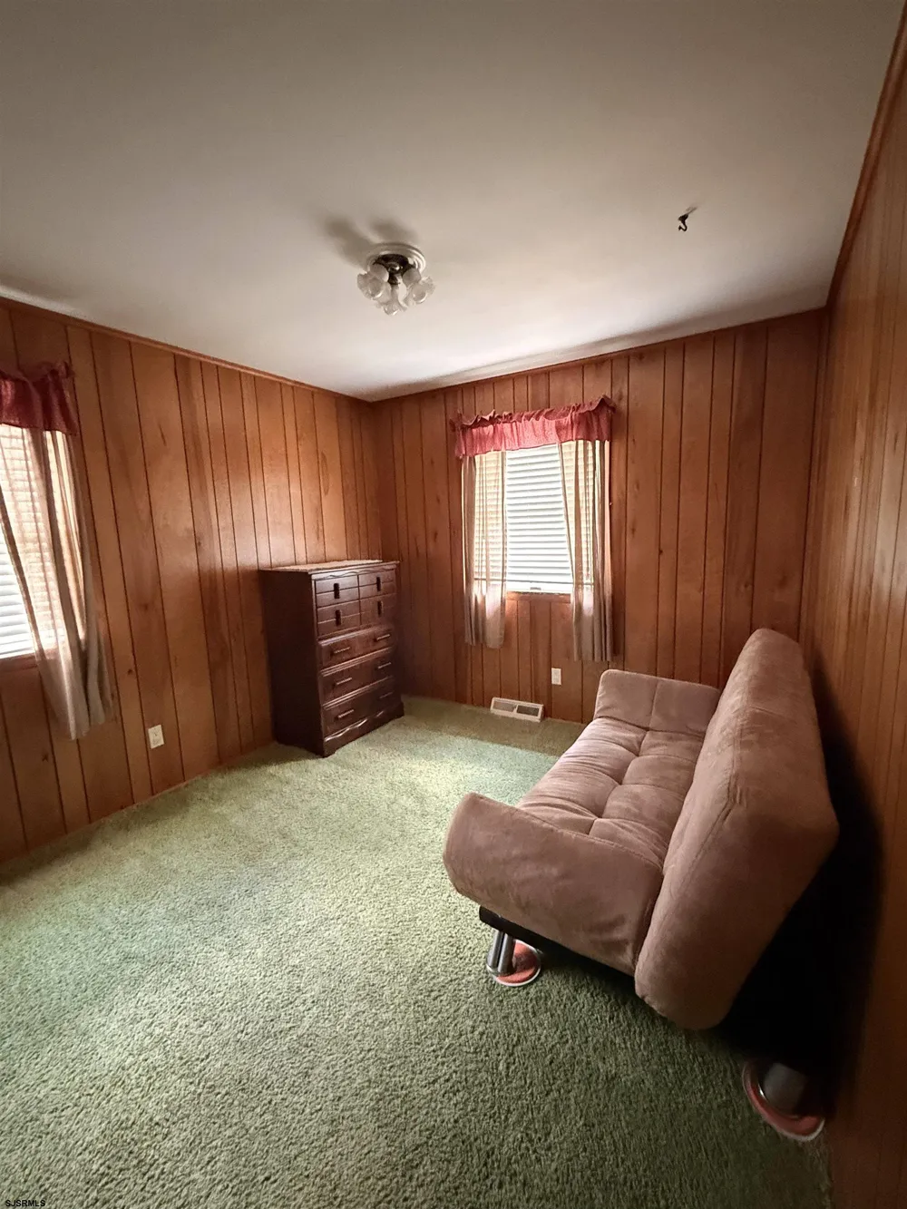 504 Pierce Ave Linwood, NJ 08221