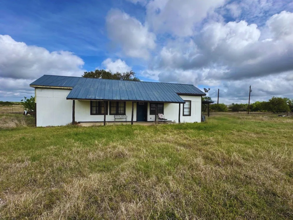 718 E Fm 243 Bertram, TX 78605