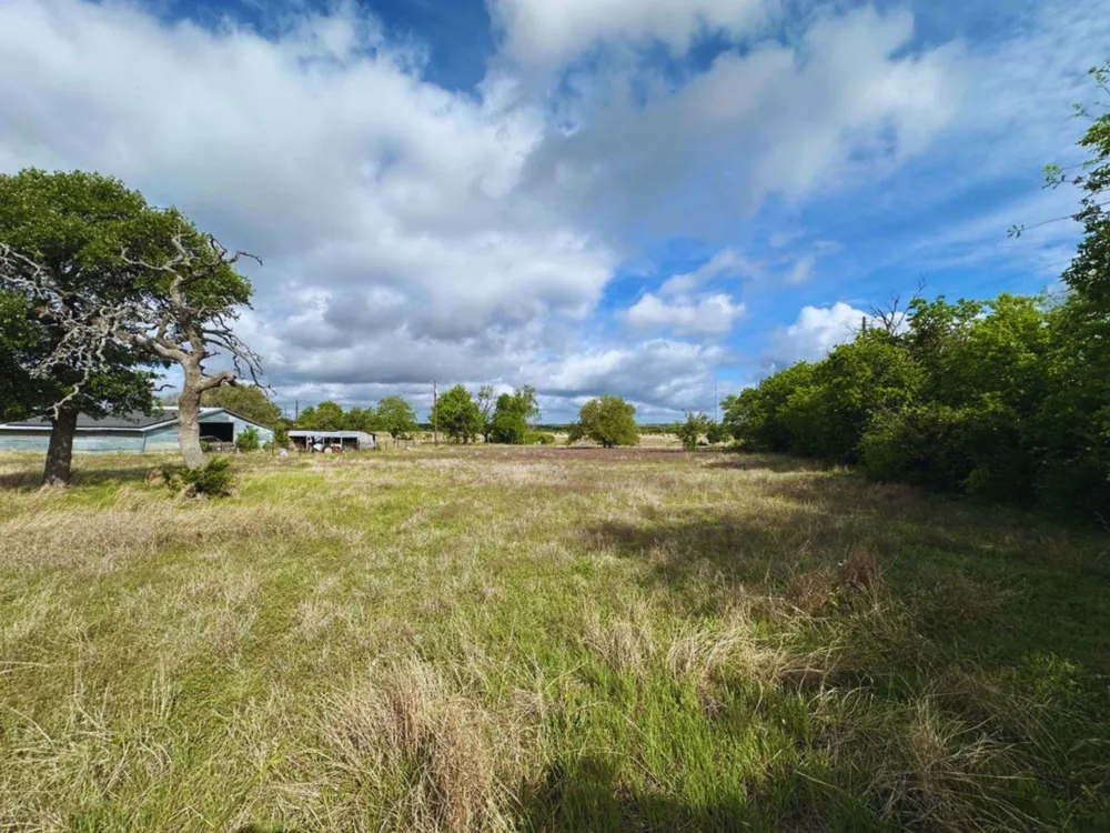 718 E Fm 243 Bertram, TX 78605