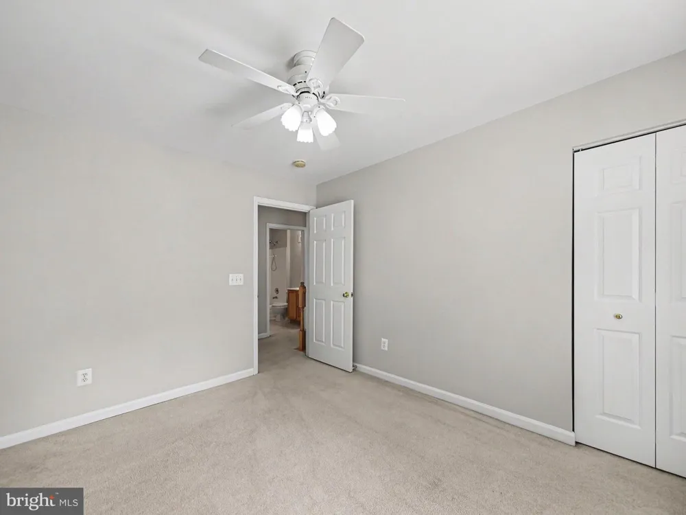 5641 EPPES ISLAND PLACE Manassas, VA 20112