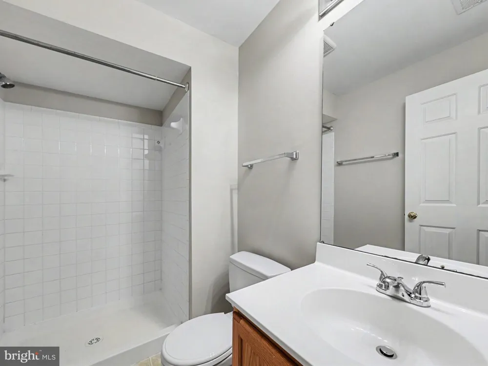 5641 EPPES ISLAND PLACE Manassas, VA 20112