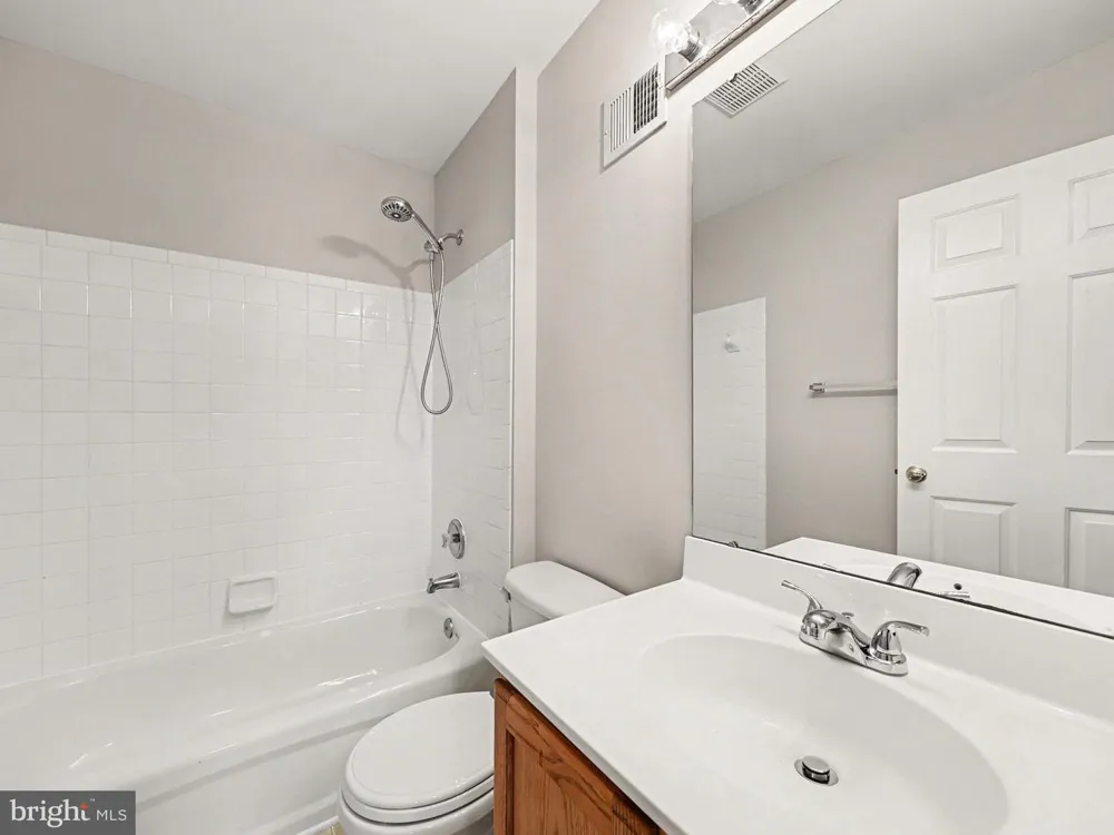 5641 EPPES ISLAND PLACE Manassas, VA 20112