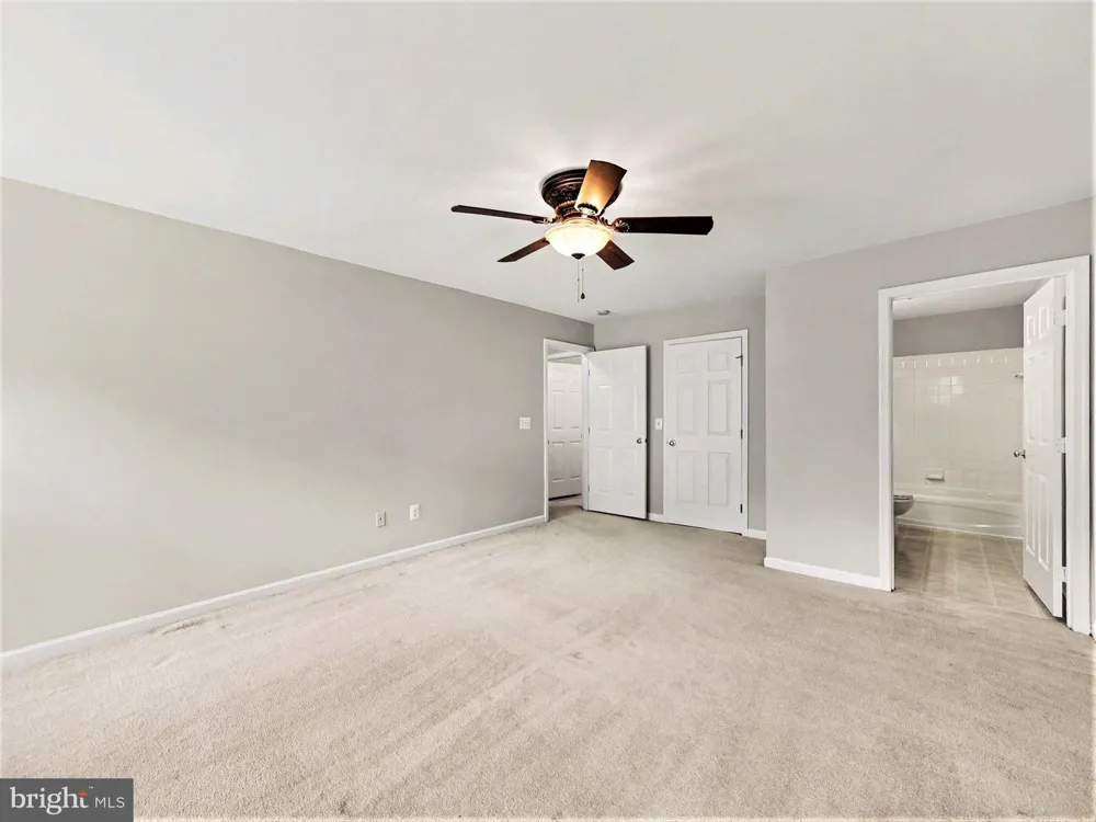 5641 EPPES ISLAND PLACE Manassas, VA 20112