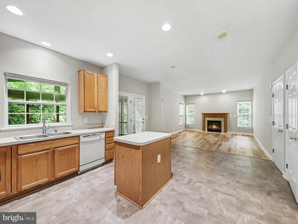 5641 EPPES ISLAND PLACE Manassas, VA 20112
