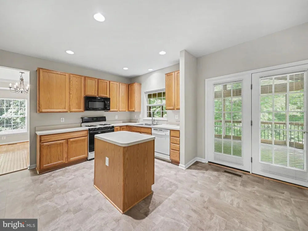 5641 EPPES ISLAND PLACE Manassas, VA 20112