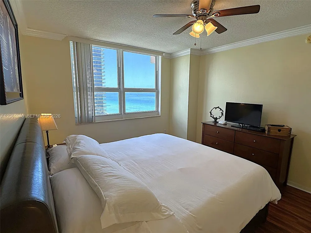 2080 S Ocean Drive #1606 Hallandale Beach, FL 33009