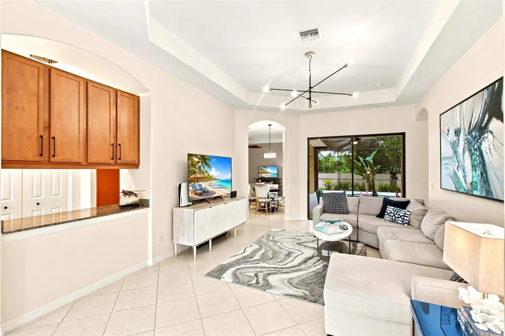 8059 36TH STREET CIRCLE E Sarasota, FL 34243
