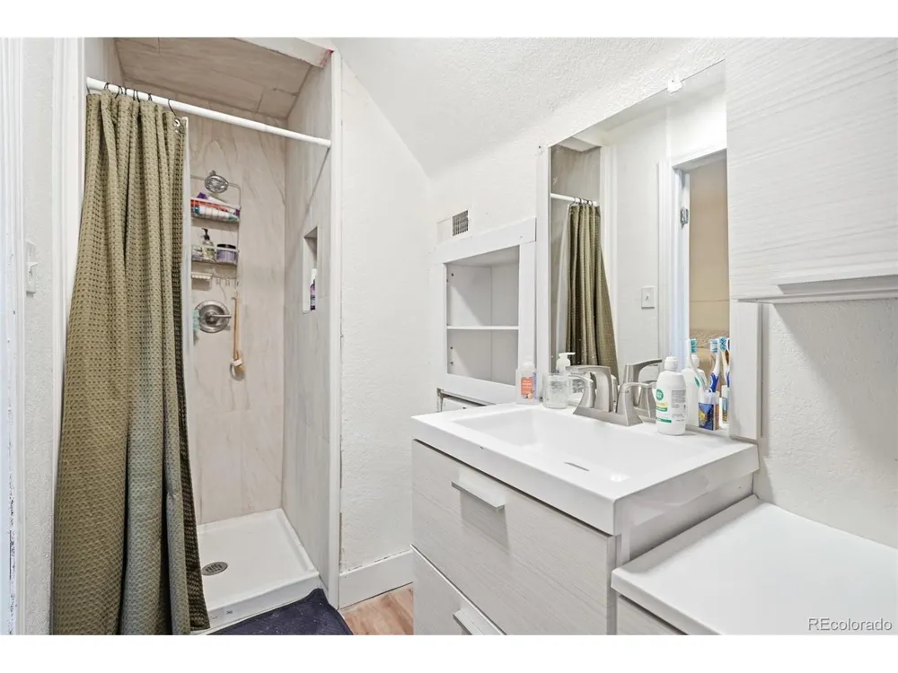 4601 W 38th Avenue Denver, CO 80212