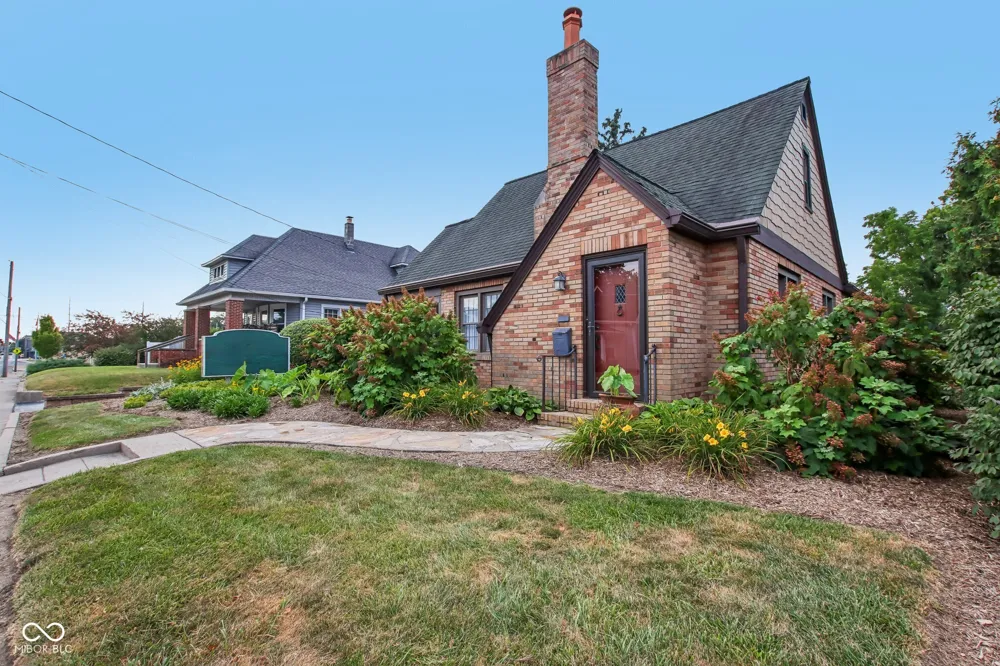 399 W Main Street Greenwood, IN 46142