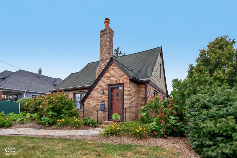 399 W Main Street Greenwood, IN 46142