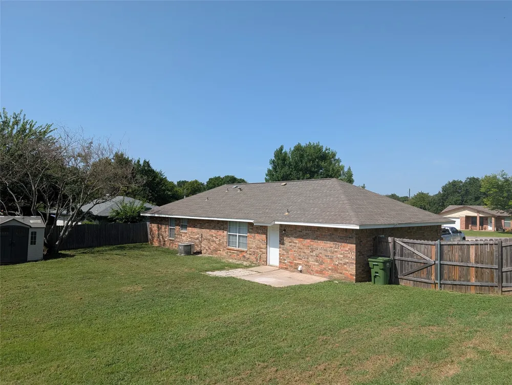 118 Westridge Drive Springtown, TX 76082