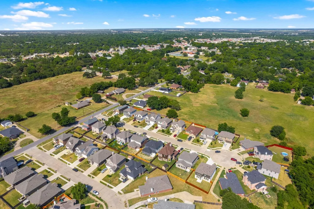 110 Brooks Drive Terrell, TX 75160