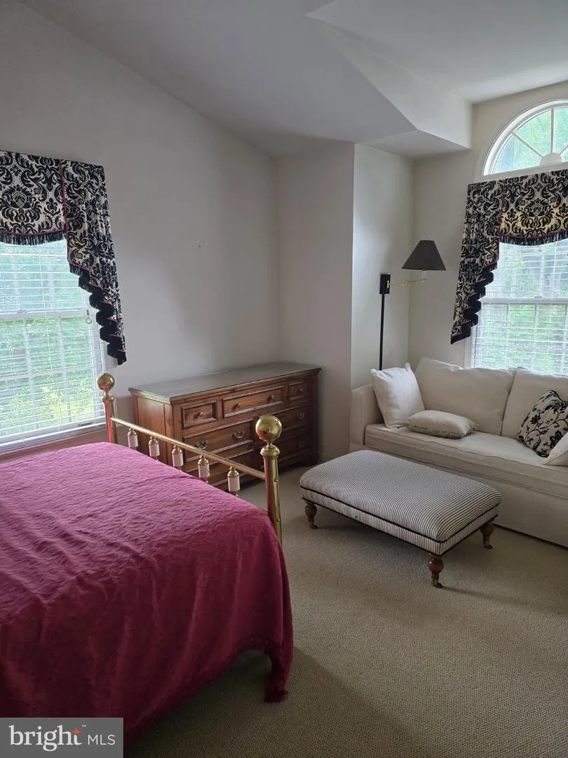 547 S 3RD STREET Lemoyne, PA 17043