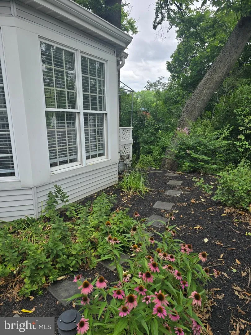 547 S 3RD STREET Lemoyne, PA 17043