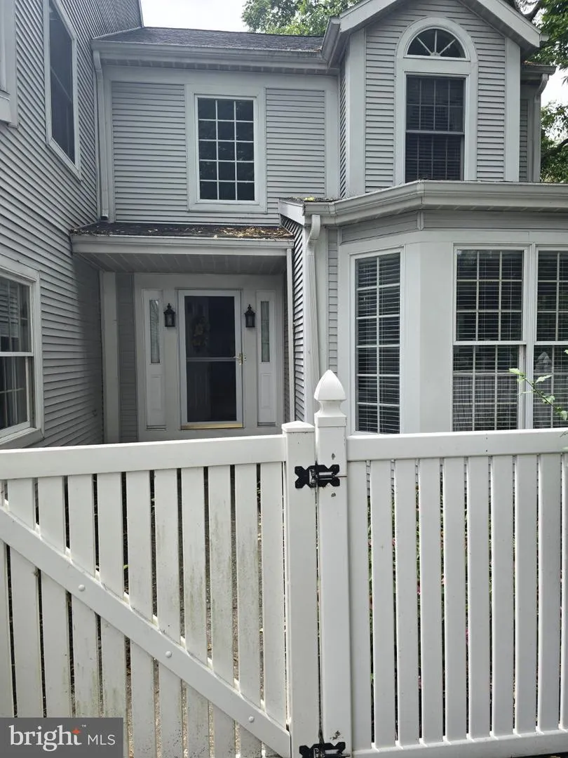 547 S 3RD STREET Lemoyne, PA 17043