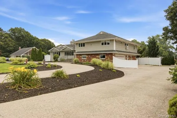 60 Hawthorne Street Selden, NY 11784