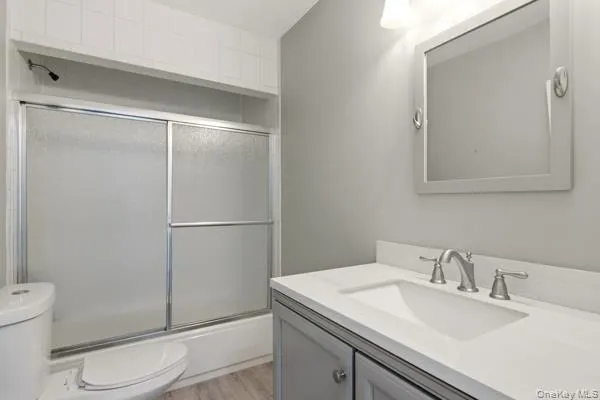 60 Hawthorne Street Selden, NY 11784