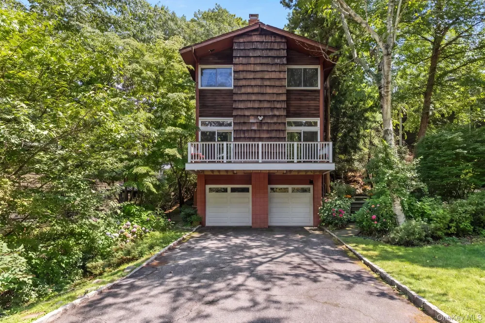 73 Bramblebrook Road Ardsley, NY 10502