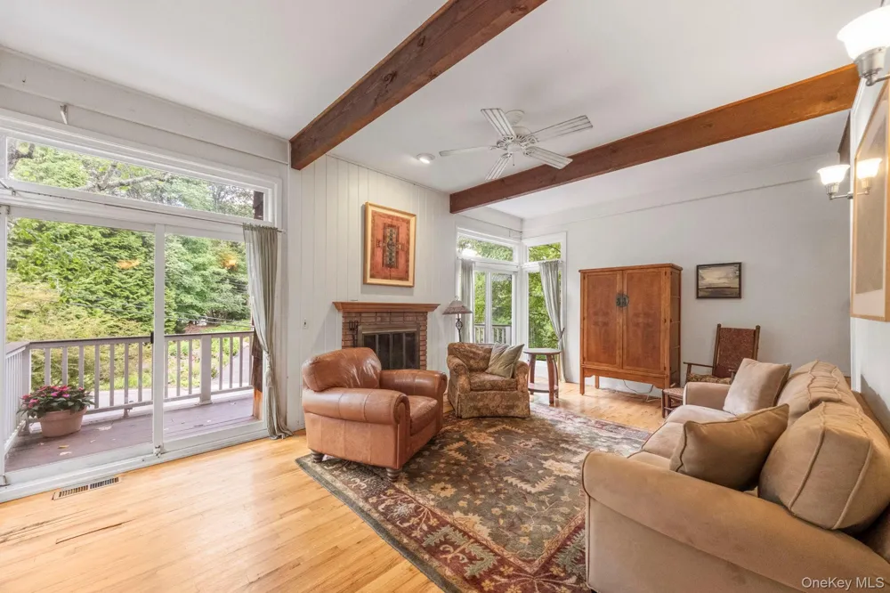 73 Bramblebrook Road Ardsley, NY 10502