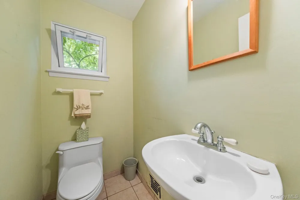 73 Bramblebrook Road Ardsley, NY 10502