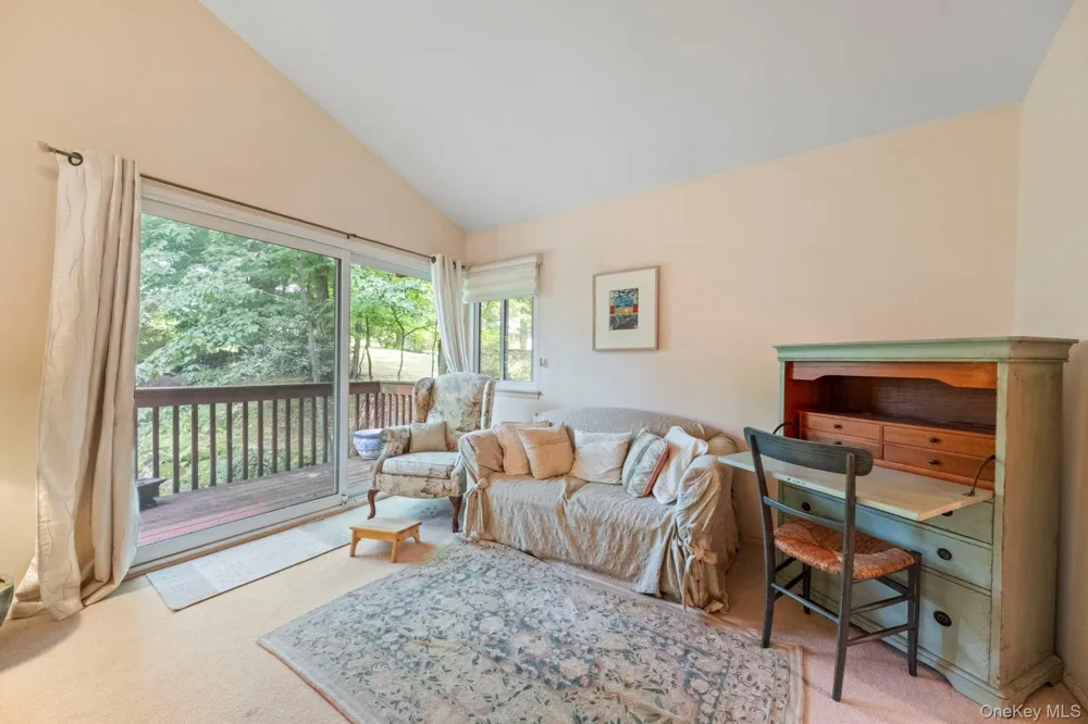 73 Bramblebrook Road Ardsley, NY 10502