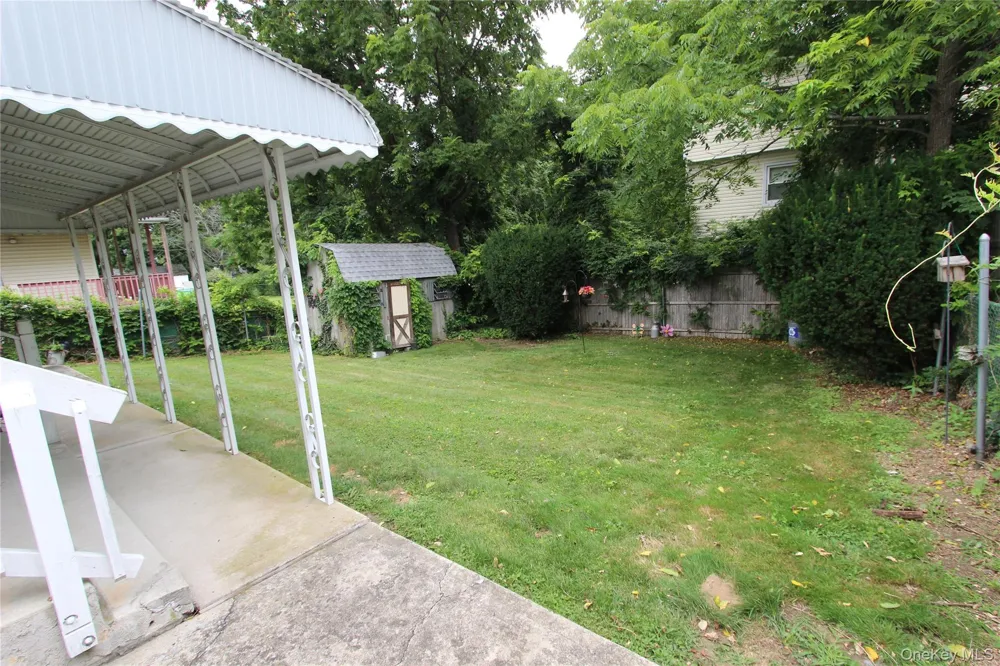 42 5th Avenue S Huntington Station, NY 11746