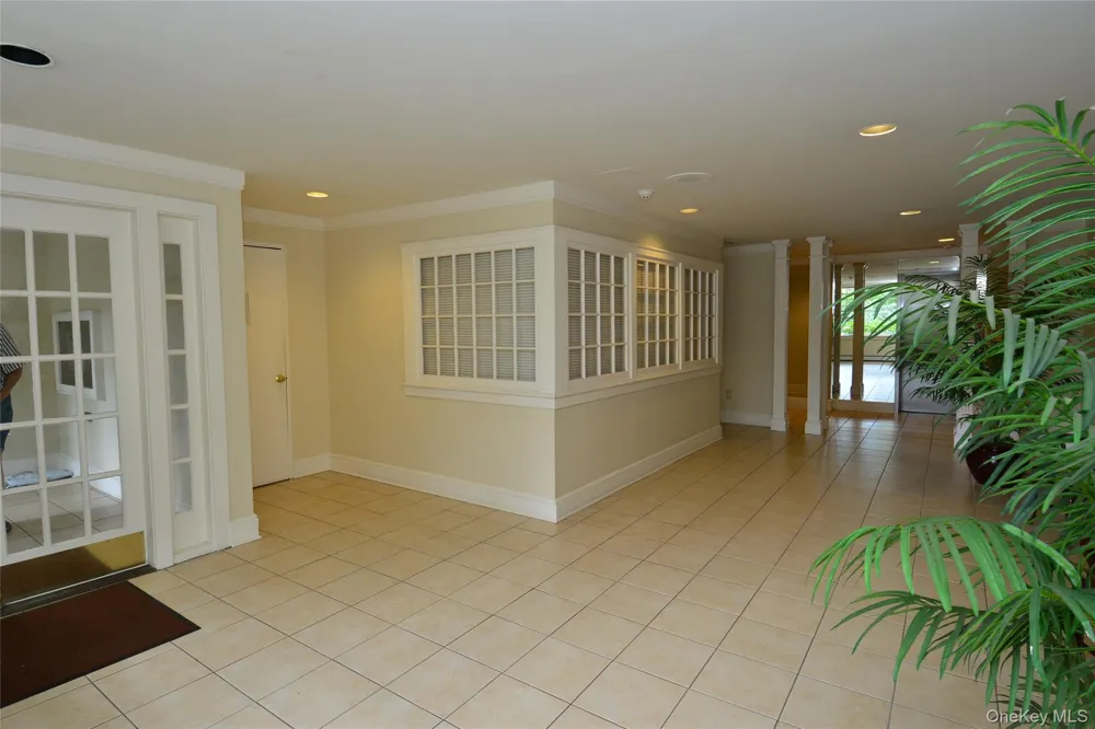 1 Consulate Drive #3K Tuckahoe, NY 10707