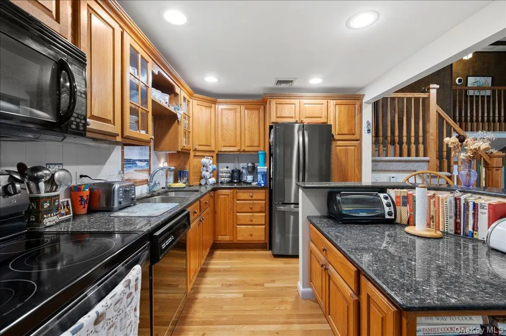 9 Donald Drive Old Bethpage, NY 11804
