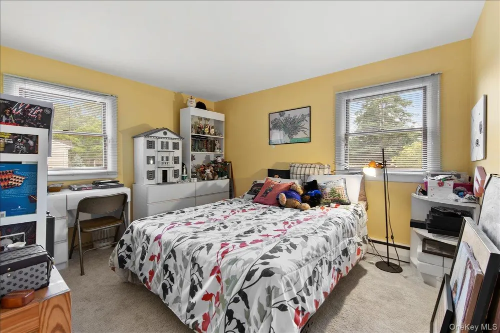 9 Donald Drive Old Bethpage, NY 11804