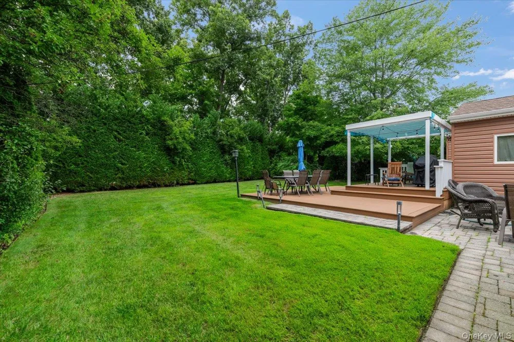 9 Donald Drive Old Bethpage, NY 11804