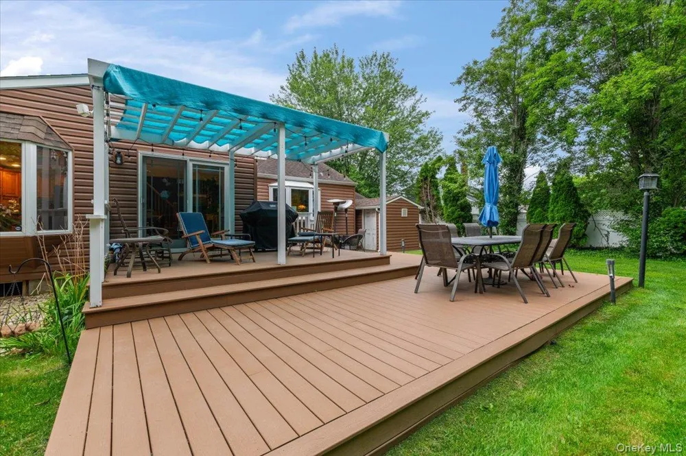 9 Donald Drive Old Bethpage, NY 11804