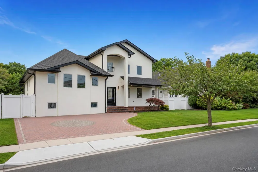 949 Midway Woodmere, NY 11598