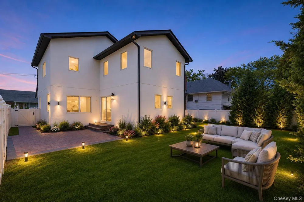 949 Midway Woodmere, NY 11598