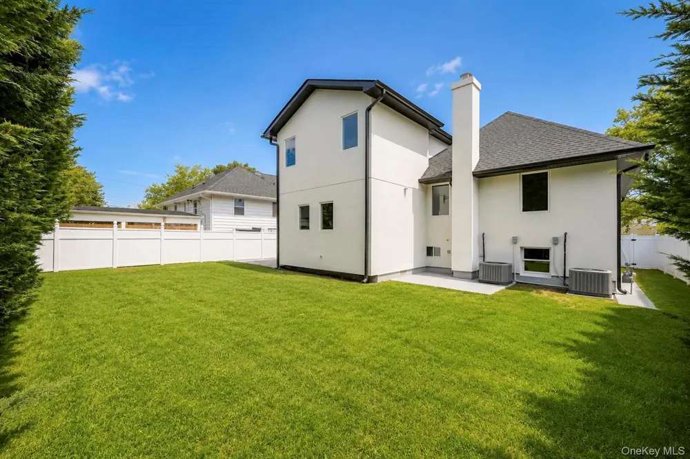 949 Midway Woodmere, NY 11598