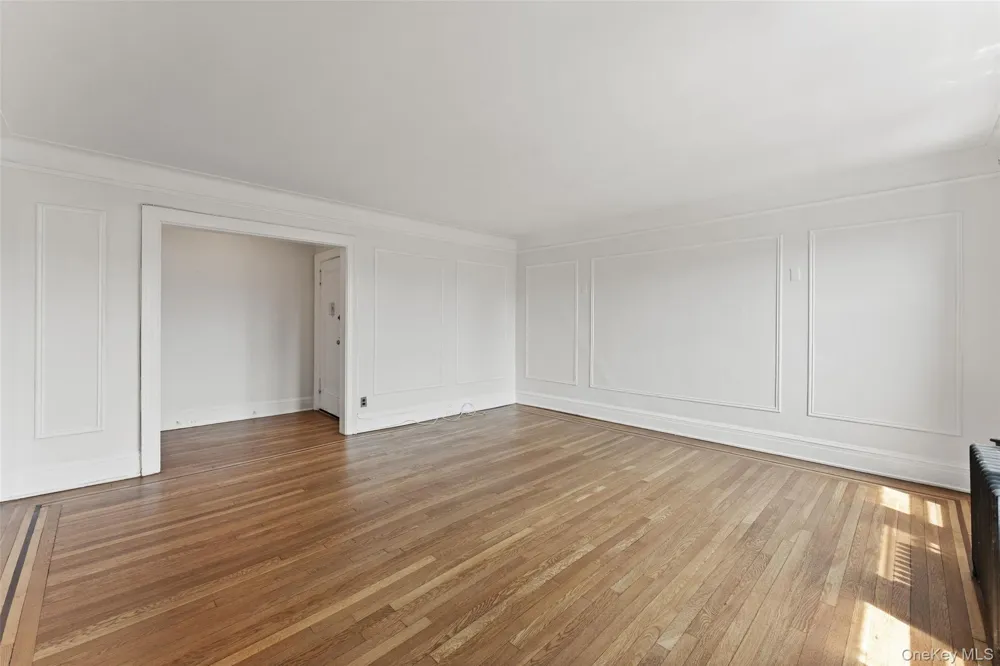 42 Pondfield W #6D Bronxville, NY 10708