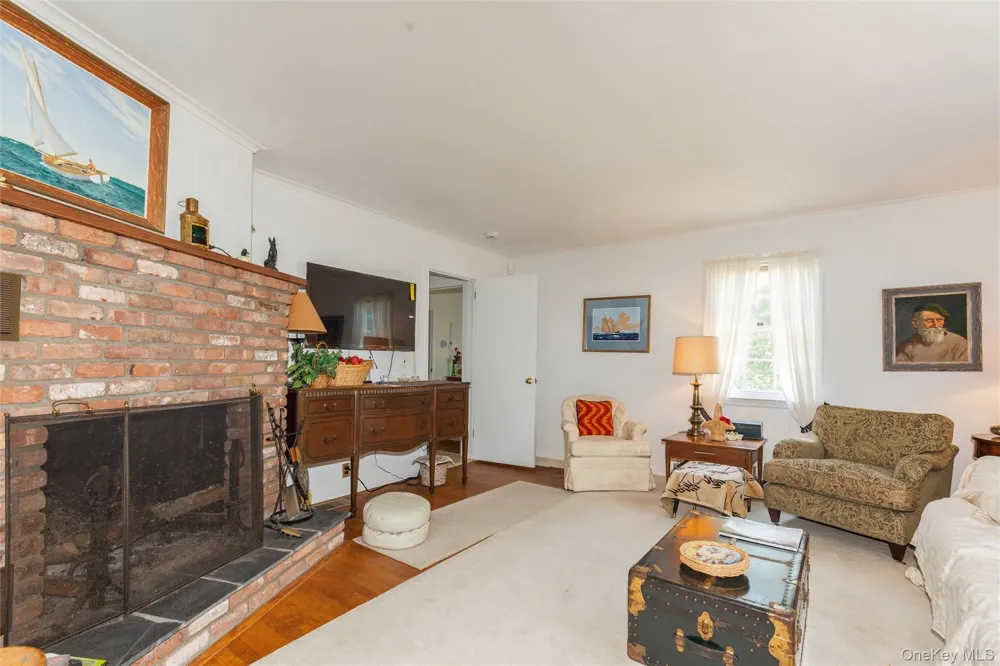 21 Oceanview Road Hampton Bays, NY 11946