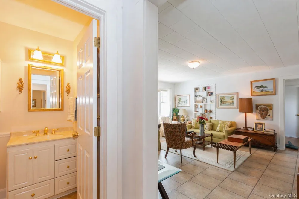 21 Oceanview Road Hampton Bays, NY 11946