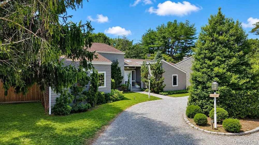 7 Tuthill Lane Remsenburg, NY 11960